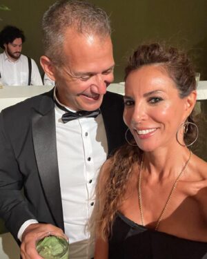Sinem Güven Instagram - Bu güzel gecenin anıları Hikayelerde kaybolmasın tabii ki 🥰 “ Melis&Emre Wedding “