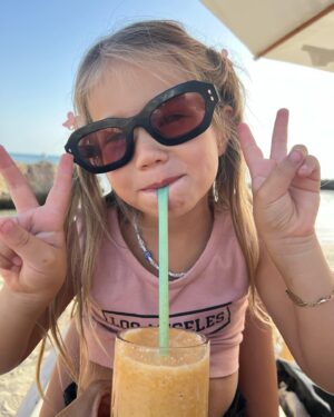 Sinem Güven Instagram - Sunshine 🌞❤️🍀🧿🧿🧿 #marin