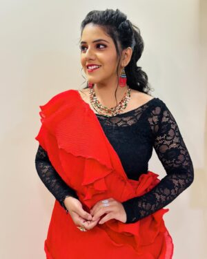 Sireesha Bhagavatula Instagram - Dolled up for #VijayAntonyLive yesterday in Kovai ❤️

Wearing this beautiful outfit from @styl_chennai ❤️🖤
Gorgeous makeover by MUA @harini_muah ❤️🖤
Elegant hairstyle by @shreenika_beautician ❤️🖤