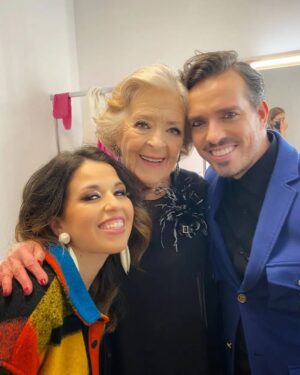 Sissi Martins Instagram - Minha Simone
Seremos sempre o teu povo.
Obrigada

💚