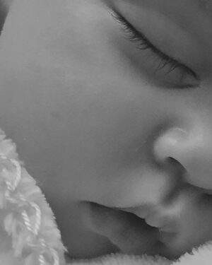Sissi Martins Instagram - 1 Ano de existência e 3 meses de exterior

 
#blowusallaway
#mybaby ❤