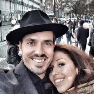Sissi Martins Instagram - 11 Anos 
Dias e dias a juntar pedaços de vida que mais parecem horas!
96423,9405 horas a celebrar aquele amor de todos os dias!
"E desde então, sou porque tu és
 E desde então és
 sou e somos... E por amor
 Serei... Serás... Seremos..." Ao meu Amor! 
@ruben.madureira
#loveislove❤
#sissiruben
#happybirthdaytous
#11