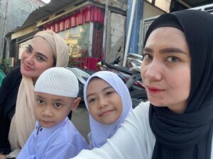 Sissy Firman Instagram - Eid Mubarak 1444H, maaf lahir batin 🙏