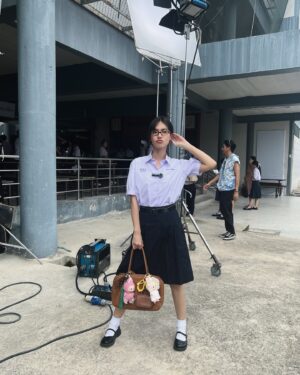 Sita Chutipaworakarn Instagram - ขอบคุณโรงเรียนที่สอนให้หนูนิสัยดี ปากดี ใจดี 
และหัวดีนะคะ! 🥶🎬 #ไอ้เป๊าะซีอีโอมอหก #ไอ้เป๊าะceoม6