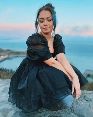 Skye Dolecki Instagram - ✨24✨ 
Here’s to another 365 days of being a dork with the people I love 💙 thank you everyone for making my birthday so special 💙💙💙