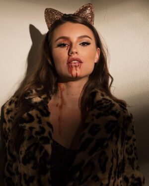 Skyler Wright Instagram - i got hungry 🥩 photo by @jeandrenard