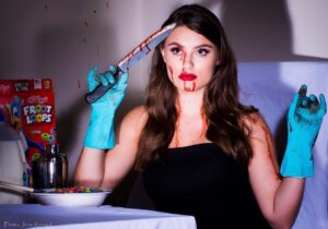 Skyler Wright Instagram - 🎶 i’m a sociopath, sweet cereal killer 🎶 photo by @jeandrenard 🥣🔪 #halloween