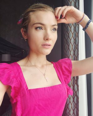 Skyler Samuels Instagram - 🌷
