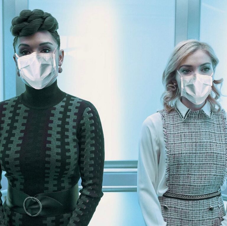 Skyler Samuels Instagram - If the X-men can mask, so can you 👆😷Stay safe out there everyone♥️