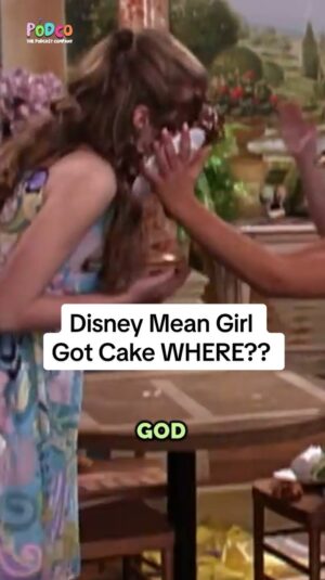 Skyler Samuels Instagram - Whoever threw that cake understood the assignment 🫡 Catch our new episode to hear all about @skylersamuels career from Wizards to Stanford!

#wizardsofwaverlyplace #wowp #disney