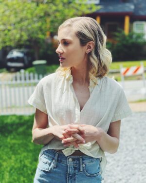 Skyler Samuels Instagram - happy here ☀️🎬