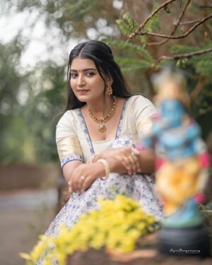 Snisha Chandran Instagram - കണ്ണാ✨

📸 @_arjunmangalashey_ 
👗 @gourigopinath_official 

#picoftheday #vishu #vishuspecial #vishuphotography #instagood #instagram #instadaily #instlike #love #loveyourself #loveyou #pic #picofday #vishulovers❤️