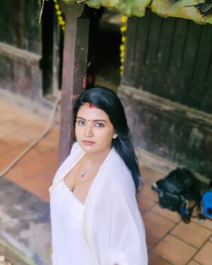 Snisha Chandran Instagram - 💫

📸 @_anandhu_b_sathyan_ 

#picoftheday #traditional #pic #like #likesforlike #instagram #instadaily #instalike #instagood #snishachandran #subhadramonzeekeralam #loveyourself #love #loveislove #liketime #instamood