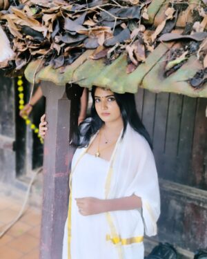 Snisha Chandran Instagram - 💫

📸 @_anandhu_b_sathyan_ 

#picoftheday #traditional #pic #like #likesforlike #instagram #instadaily #instalike #instagood #snishachandran #subhadramonzeekeralam #loveyourself #love #loveislove #liketime #instamood