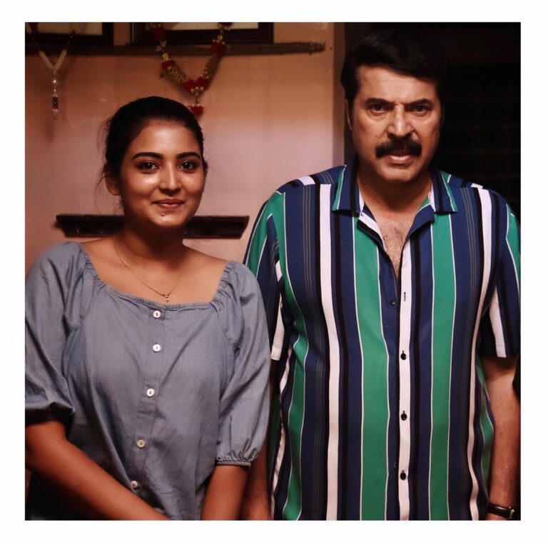 Snisha Chandran Instagram - This Miracle Happened In My Life❤️😘 Fan Grl💫 @mammootty #mommooka #love #fangirl