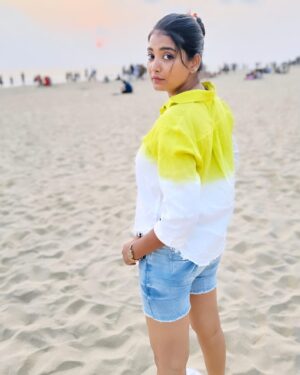 Snisha Chandran Instagram - 💫🔆

📸 @aadi_jn 

#picoftheday #picture #pic #picofday #enjoy #enjoyeveryday #like #liketime #likesforlike #insta #instagood #instalike #instagram #instadaily #snishachandran #love #snisha #enjoyeverymoment