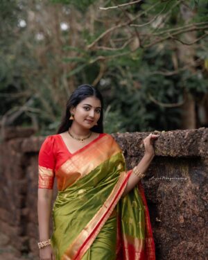Snisha Chandran Instagram - Happy Birthday to Me❤️🫂
3/5/2024🌸

📸 @_arjunmangalashey_ 

#picoftheday #birthday #birthdaygirl #like