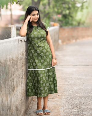 Snisha Chandran Instagram - 💚🤍

📸 @_arjunmangalashey_ 
👗 @paraiso_comfortwears 

#picoftheday #picture #picofday #green #greenlove #like #instagram #instadaily #instalike #instagood #instamood #love #loveyourself #snishachandran