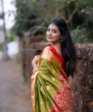 Snisha Chandran Instagram - ❤️‍🔥

📸 @_arjunmangalashey_ 

#picoftheday #pic #like #likesforlike #instagood #instalike #instagram #instadaily #instamood #love #loveyourself #snishachandran #insta #redgreensaree
