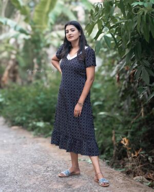 Snisha Chandran Instagram - 🖤

👗 @paraiso_comfortwears 
📸 @_arjunmangalashey_ 

#picoftheday #pictures #like #likesforlike #instagram #instagood #instadaily #snishachandran #loveyourself