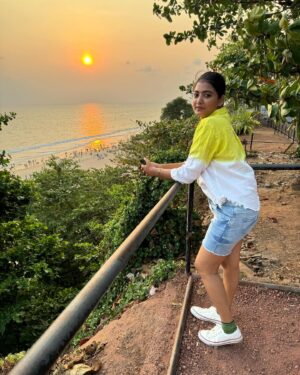 Snisha Chandran Instagram - 🔆

#picoftheday #picture #pic #picart #like #instalike #likesforlike #instagram #insta #instadaily #instagood #instafashion #instalove #love #snishachandran #snisha #loveislove #loveyourself #loveofmylife