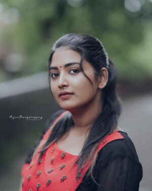 Snisha Chandran Instagram - 🖤❤️🖤

📸 @_arjunmangalashey_ 

#picoftheday #picture #pic #love #loveyourself #snishachandran #instagram #instalike #like #instagood #instadaily #instamood #instafashion