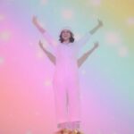 SoKo Instagram - 🌹🏳️‍🌈 VIDÉO IS OUT 🏳️‍🌈🌹 Link in bio. 🌈 The gayest song i ever wrote just « came out » 🌈 Director: Soko Cinematographer: @wabizabi Editor: @alexcherrypick Stylist: @lindseyhartman Backdrop designs : @randsevilla PA: @lafemmeartistique Colorist: Brian Skvarla Shot at @optimiststudios . #ohtobearainbow #pride