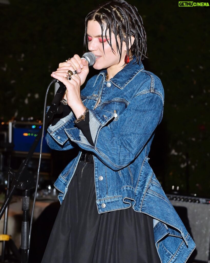 SoKo Instagram - Got to play some of my favorite songs to some of my favorite people last night.. Thank you all for being my special Valentines ❣️ Thank you @matchesfashion for letting me play in front of a live audience for the first time since covid.. Goddess, i’vemissed it ! Thank you @alexandermcqueen for making the best clothes / jewelry and making me feel like a true grunge goth princess. Thank you to @chromesparks & @hether for being the best band for a night ! Styled by @jaredengstudios Make up @amberdmakeup Hair @sheardeath #mfxfrieze