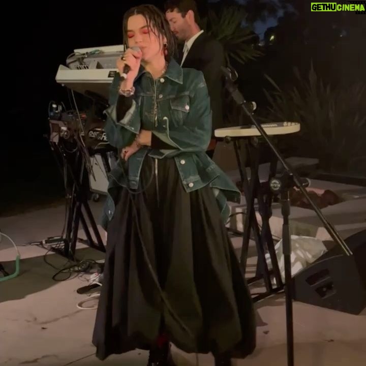 SoKo Instagram - Got to play some of my favorite songs to some of my favorite people last night.. Thank you all for being my special Valentines ❣️ Thank you @matchesfashion for letting me play in front of a live audience for the first time since covid.. Goddess, i’vemissed it ! Thank you @alexandermcqueen for making the best clothes / jewelry and making me feel like a true grunge goth princess. Thank you to @chromesparks & @hether for being the best band for a night ! Styled by @jaredengstudios Make up @amberdmakeup Hair @sheardeath #mfxfrieze