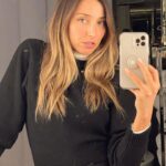 Sofía Sisniega Instagram - Shine out fair sun, till I have bought a glass, that I may see my shadow as I pass. -Richard III