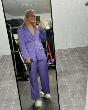 Sofia Dalén Instagram - vilken kväll! tack alla inblandade, det var så mysigt och kul att få komma in i mellobubblan för en kväll. o Börje hälsar också tack 🩵🩵