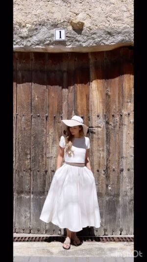Sofia Escobar Instagram - Tinha este conjunto da @samvestuario à espera já há algum tempo da ocasião ideal para o usar e foi hoje, numa visita à  belíssima serra de Madrid ❤️ Sou fã da marca já há bastante tempo e nunca desilude, qualidade, cuidado e muito amor ! Obrigada por este mimo e obrigada pelo vosso trabalho! ❤️