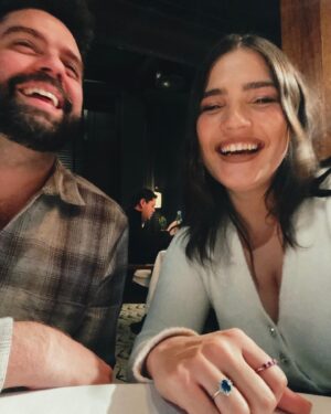 Sofía Garza Instagram - Mi todo. 

Feliz 10 de casados
Feliz 17 de novios 
Feliz Olivia Algara Garza

TE AMO ❤️