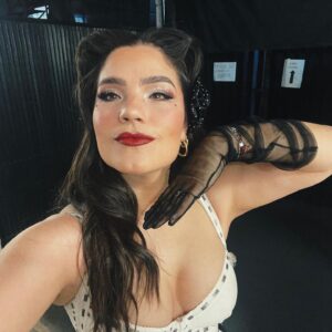 Sofía Garza Instagram - Una semana más 🧡 #coco