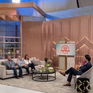 Sofia Grillo Instagram - Sofia Grillo, António Machado e Joaquim Nicolau juntam-se para recordar e homenagear Luís Aleluia, que faleceu há 2 meses. Falam também d’ “Ao Luís Aleluia - Concerto de Homenagem” um espetáculo de angariação de fundos na qual o valor reverte para a Casa do Artista. 

@maria_cerqueira_gomes 
@apoiarte_casadoartista 
@ruben_rua 
@tvioficial