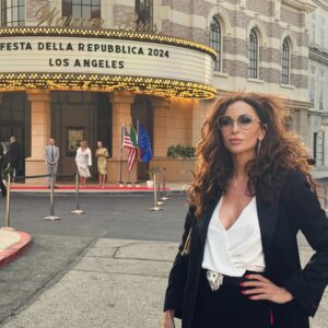 Sofia Milos Instagram - Festa Della Repubblica 🇮🇹 
italian National holiday celebrated with my friends at Warner Brothers Studios this year . 🎥 🎭 
I have so many memories created on this Studio lot …..
In fact, I shot my very first TV series as a series regular on that lot in 1993 !!
In CAFE AMERICAN , Co-starring with Valerie Bertinelli  for NBC . The role was written for an American … but a hot blooded Italian snapped it away 😂  and turned her into FABIANA BORELLI The sit-com lasted one year , 24 episodes and it was wonderful fun to perform in front of a Live audience and many standing ovations. 

I also worked  on another #warnerbrotherstudios stage for 1.5yrs ..on the sit-com CAROLINE IN THE CITY , co starting Leah Thompson , in the role of Julia … also for NBC .

I also worked  on FRIENDS , as Matthew Perry’s girlfriend AURORA , on another stage. 

And on the ER stage … as COCO. 

Needless to say it’s one of my favorite lots  with many memories to share or hold dear in my heart ❤️ 

🇮🇹❤️🇮🇹
@warnerbrostv  #warnerbrothers #festadellarepubblica #2024 #italiana #italianamerican #attrice #actress #sofiamilos #italianamericanactor