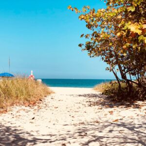 Sofía Reca Instagram - My paradise! Beautiful with and without filter! Nothing like the horizon!
☀️☀️☀️. Mi paraíso! Tan bello con y sin filtros!
#paradise #beach #horizon #nature #sograteful