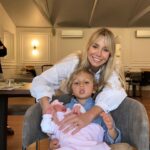 Sofia Arruda Instagram - Eu vesti-os bonitinhos, usei a luz da janela e tentei uma fotografia para pôr na moldura da sala. Isto foi o melhor que consegui 😂😆🤪 #mothersday #photography #kids