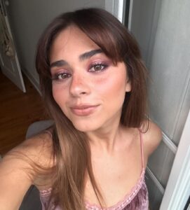 Sofia Barbosa Instagram - miss this glam 💗💖💞💓