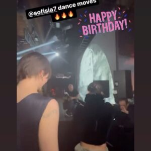 Sofia Boutella Instagram - Celebrating my birthday with this lovely bunch was just the best ♥️ thank you for all the love - thank you Netflix !!!! @netflix @netflixfilm -thank you @alexandermcqueen 
@sweetbabyjamie 
@hannahfitzii 
@georgisandev 
@cnaselli 
@rebelmoon
@gettyimages