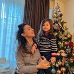 Sofia Nizharadze Instagram - Happy New Year 2023 ❤️🤍💙💛 ბედნიერებით, სიხარულით, სიყვარულით სავსე წელი გქვონოდეს 🎉🎉🎉