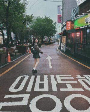 Sofiee Ng Hoi-yan Instagram - Seoul alone 🦖