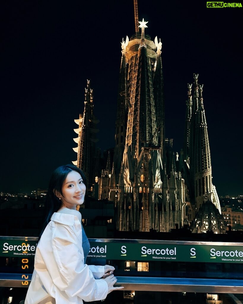 Sofiee Ng Hoi-yan Instagram - Midnight in Barcelona.