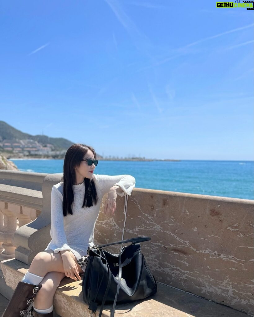 Sofiee Ng Hoi-yan Instagram - La Mer 🤍 西班牙的海岸
