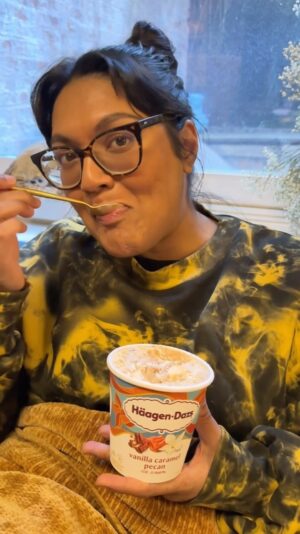 Sohla El-Waylly Instagram - No better way to reset than with a carton of @haagendazs_us new Vanilla Caramel Pecan! #ThatsDazs #DazsPartner