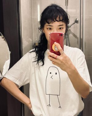 Sohn Su-hyun Instagram - 충헌에게 뺏은(??) 아니 선물받은 티샤츠를 입고✨