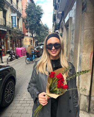 Sointu Borg Instagram - Ihanaa naistenpäivää te kaikki upeudet. 🌹Jos synnyn uudelleen, niin toivottavasti naisena. Se on meinaan helvetin hyvä olla näin.

#naistenpäivä #womensday #naiset #naiseus