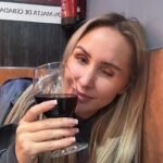 Sointu Borg Instagram - Sataa, sataa ropisee, mutta happy. 🍷