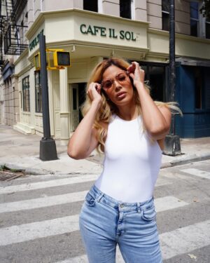 Sol E. Romero Instagram - Stepping into the new week🔥🚀

Thanks to my amazing team for a great job we‘ve done last week! I am so proud of us!❤️🤌🏻

Make Up @asiasmakeup 
Hair @fin4ihairstyle 
Photo&Video @wow_swiss 

Shooting at @nuboyana ❤️