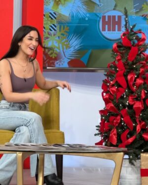Sol Rodríguez Instagram - Gracias a @holatv por recibirme y hablar no solo de mi última peli pero mi carrera, trayectoria, logros, luchas, dificultades, sueños y metas 💕🫶🏽